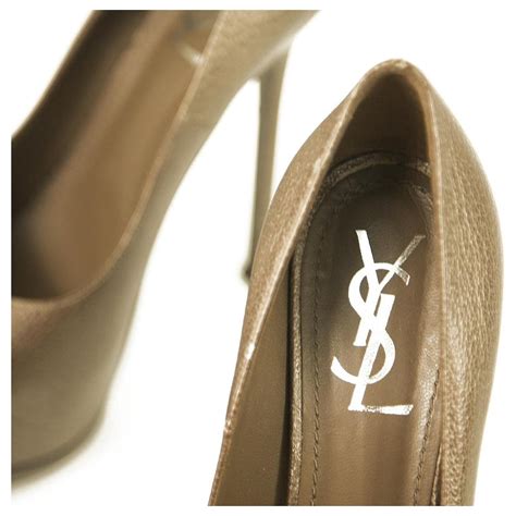 tacones yves saint laurent|Saint Laurent.